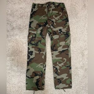 Like new - NikeSB Ripstop Cargo Pants